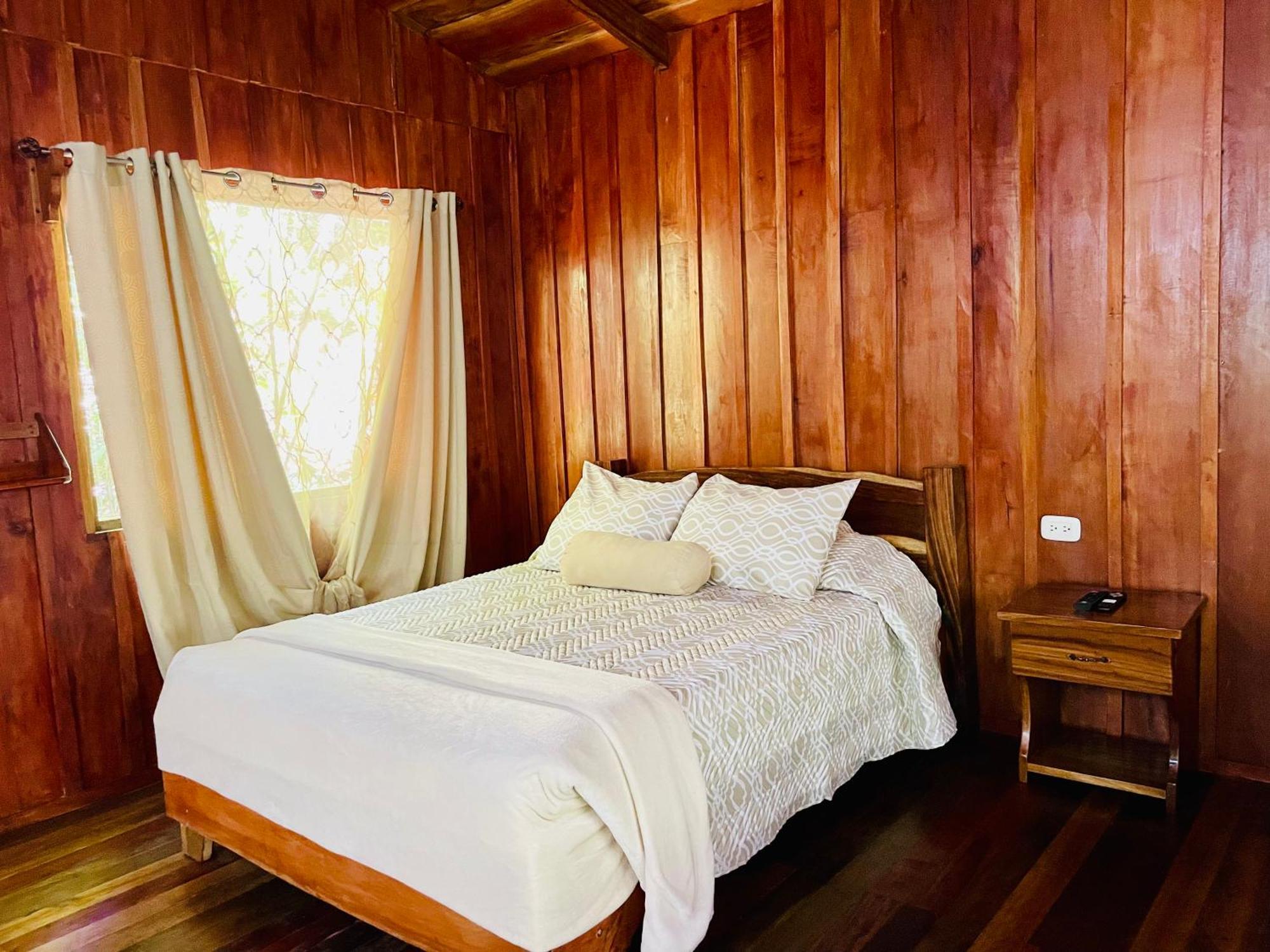 Cabanas La Montana モンテベルデ エクステリア 写真