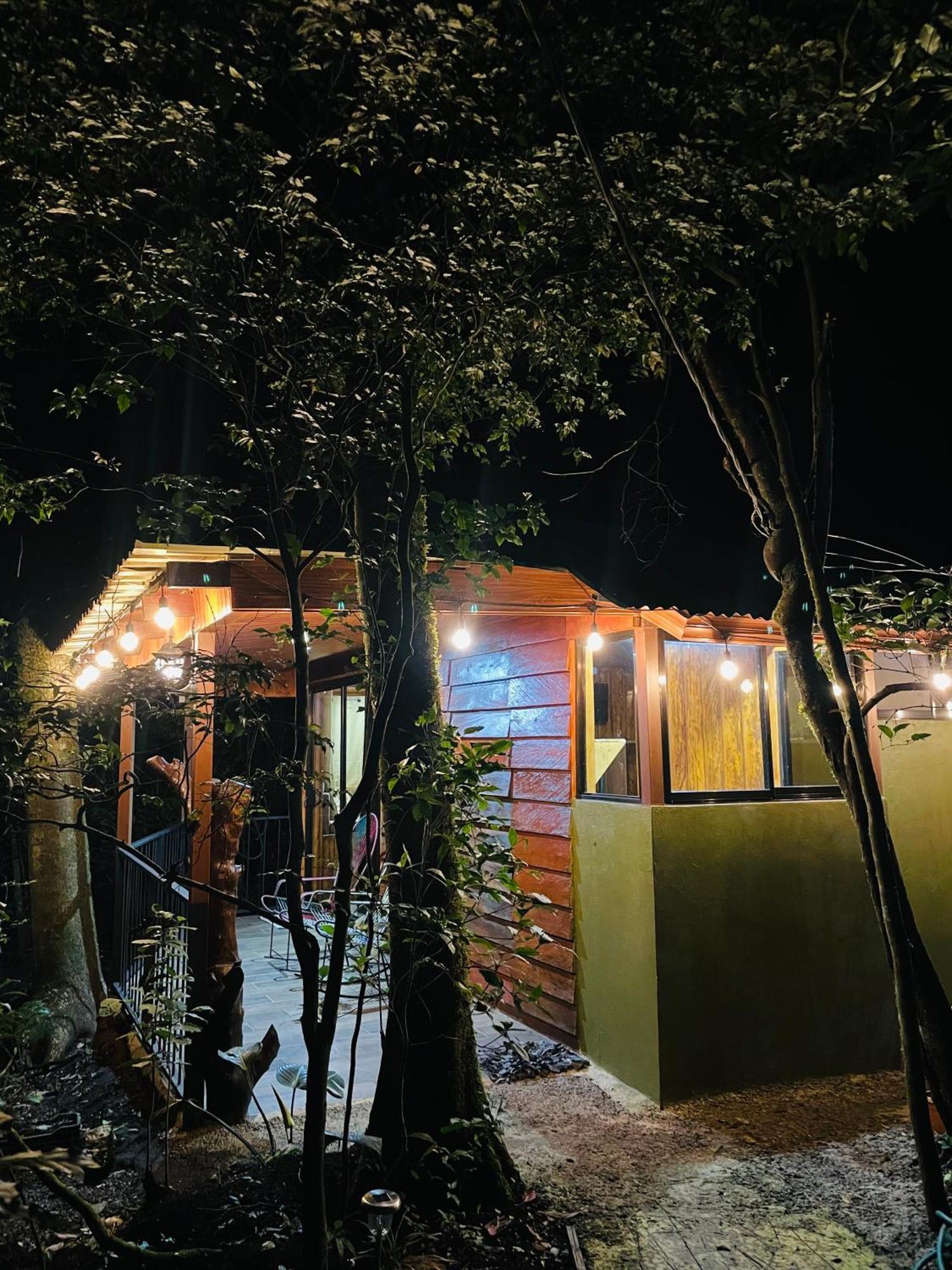 Cabanas La Montana モンテベルデ エクステリア 写真