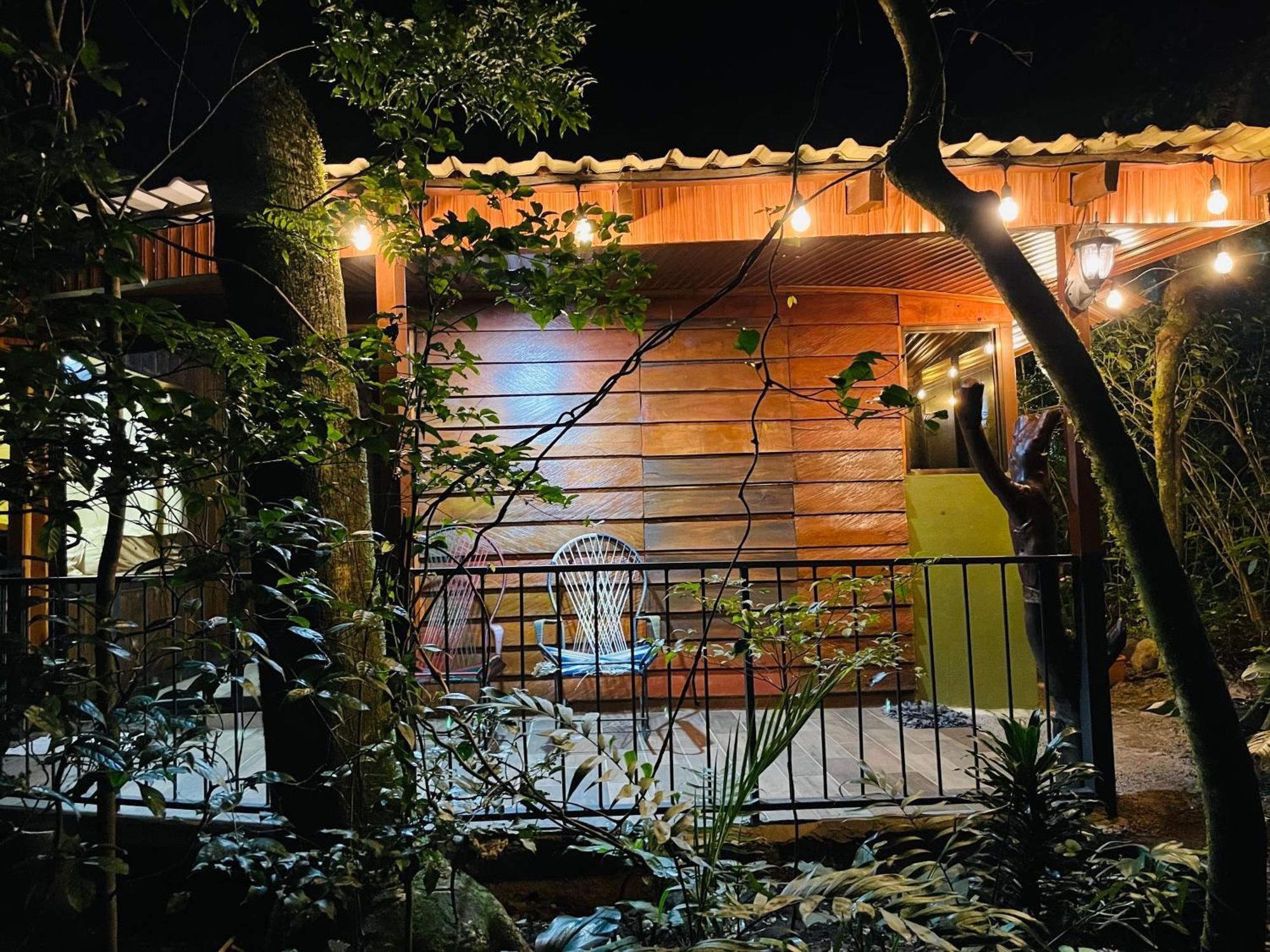 Cabanas La Montana モンテベルデ エクステリア 写真