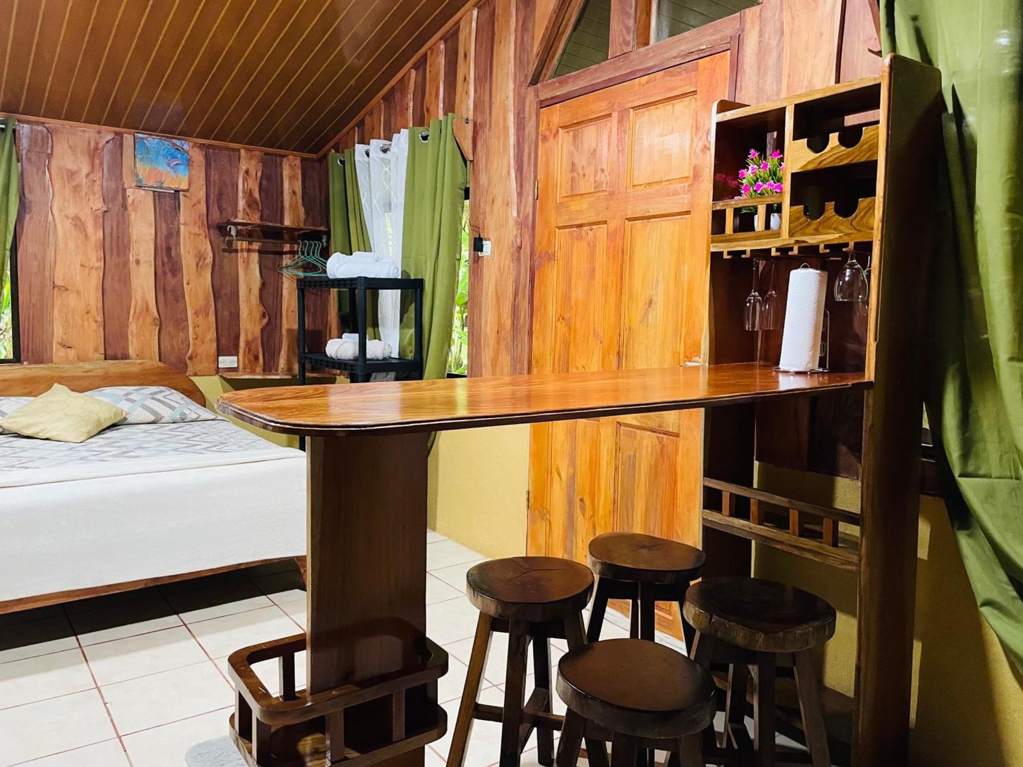 Cabanas La Montana モンテベルデ エクステリア 写真