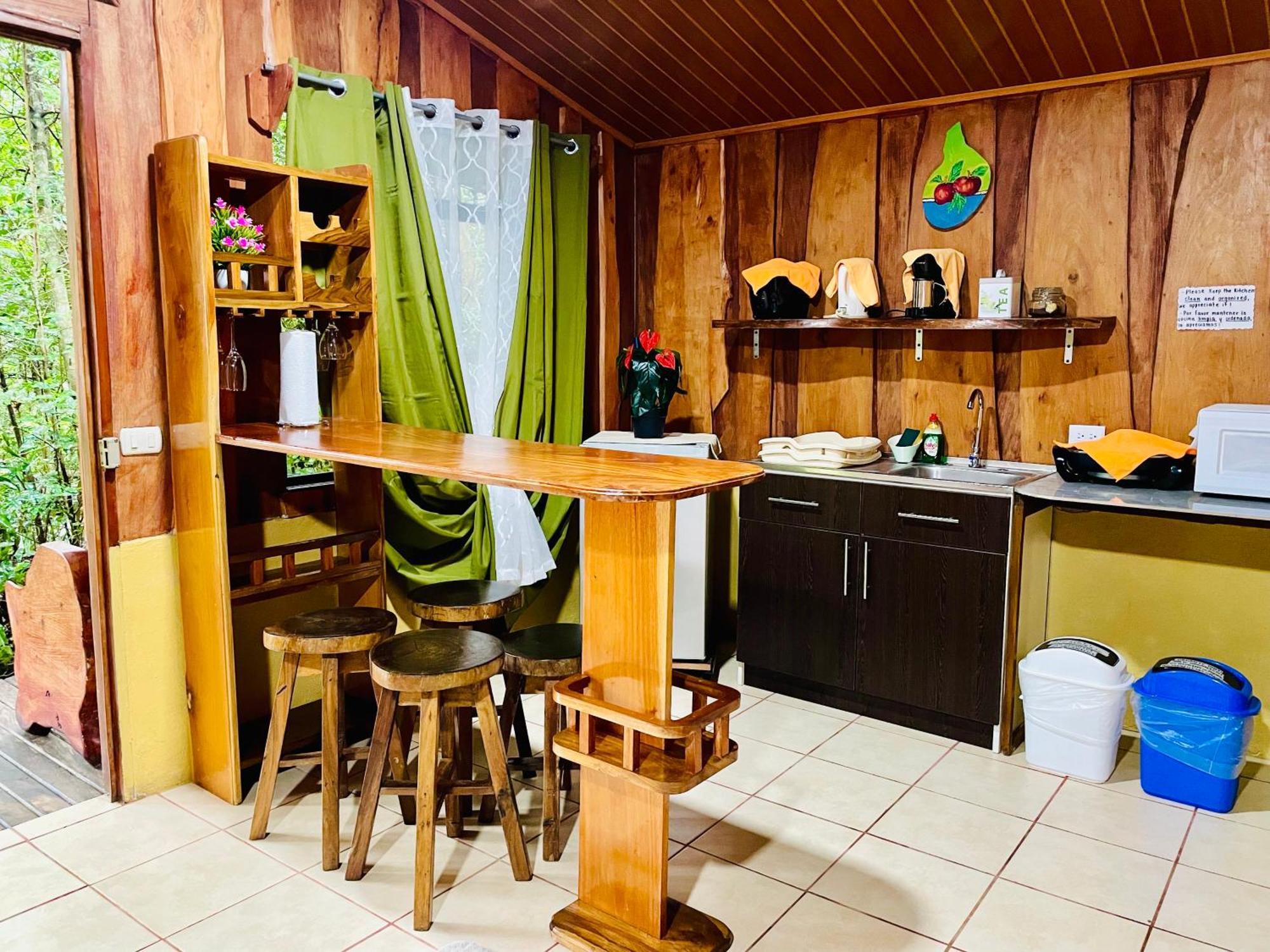 Cabanas La Montana モンテベルデ エクステリア 写真